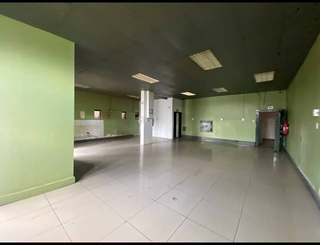 172M² RETAIL TO LET IN PAARDEN EILAND